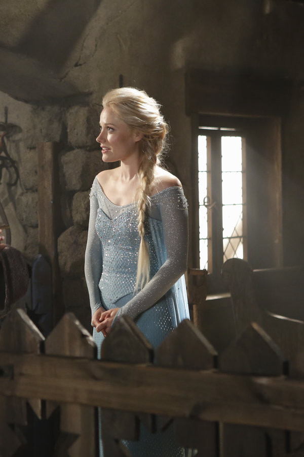 First Look Frozens Elsa On Once Upon A Time Once Upon A Time 