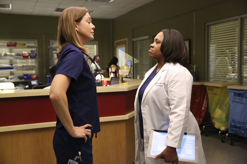 Grey S Anatomy Season 12 Episode 2 Walking Tall Sneak Peek Bailey Is The First Female Chief Of