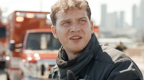 9-1-1 - THURSDAYS 8/7c