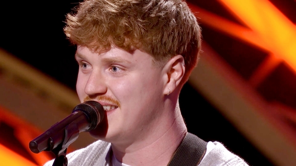 Sonny Tennet Sings 'I Have Nothing' by Whitney Houston