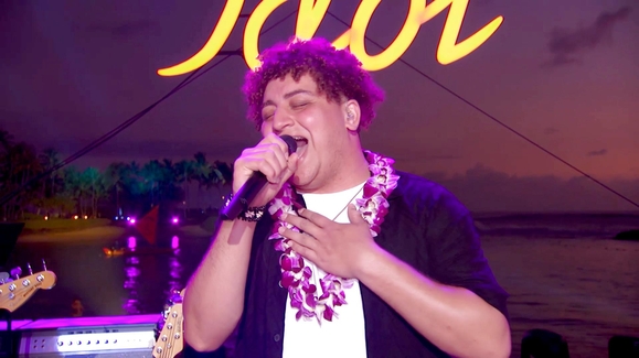 Filo's Powerful 'Who's Lovin' You' Performance