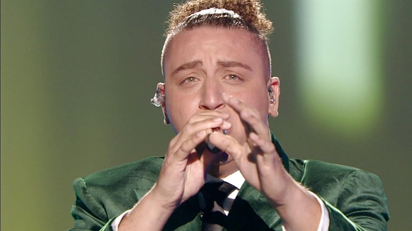 Filo Brings the Bond Vibes with Adele's 'Skyfall'
