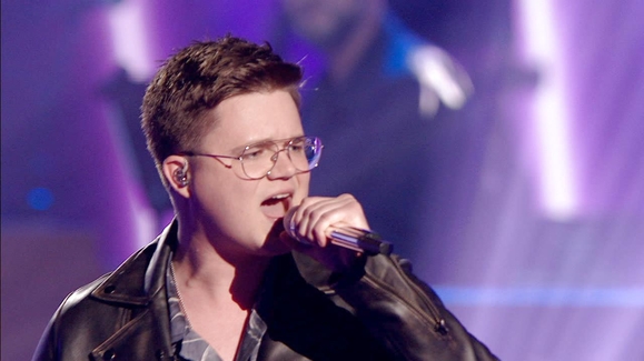 Josh King Sings 'Rolling in the Deep' by Adele on American Idol