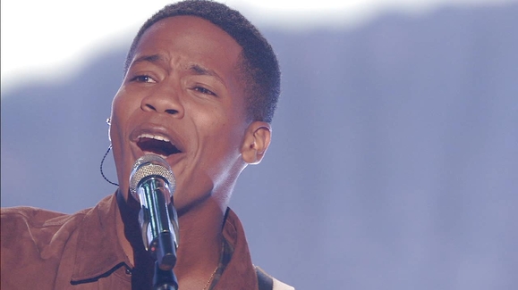 Thunderstorm Artis Performs Gorgeous Original 'Out of The Blue'