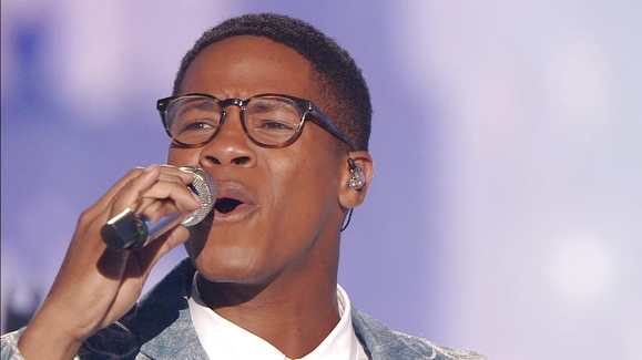 Thunderstorm Artis Sings 'A Dream Is A Wish Your Heart Makes'