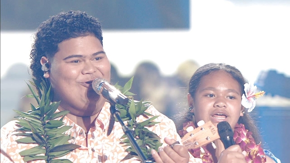 Iam Tongi Brings Island Vibes to Idol with 'Hawaiian Roller Coaster Ride' from Lilo and Stitch