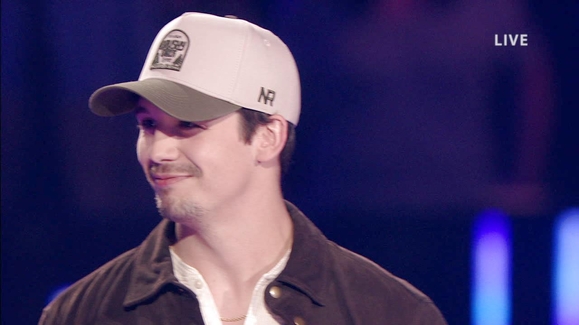 Noah Thompson Gets The Surprise of A Lifetime on American Idol