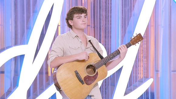 802 (Season Premiere: Auditions)