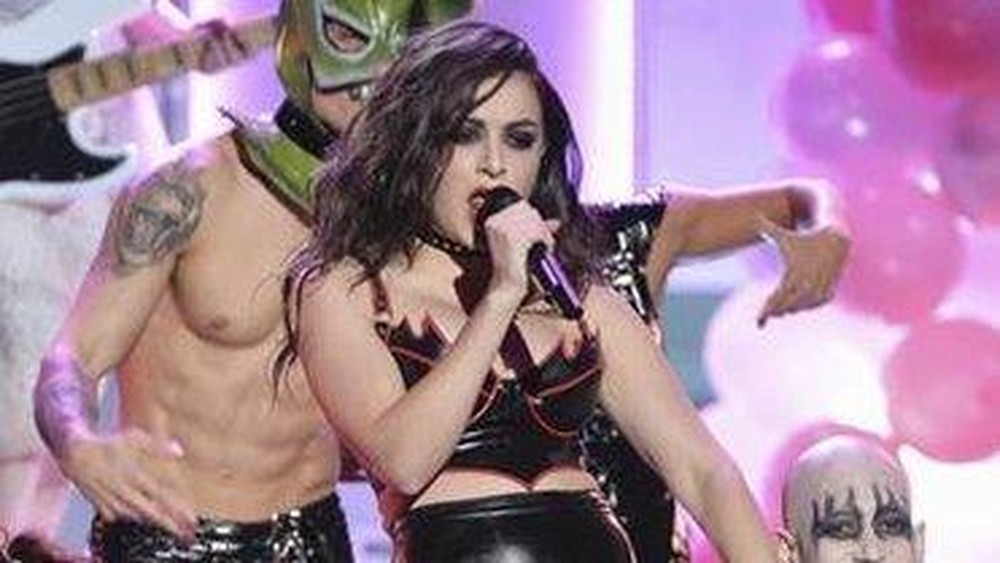 Watch Charli XCX Perform Her Hits Boom Clap And Break The Rules From   1000x563 Q90 33f0403a93ae42de10fcfa72012286ba 