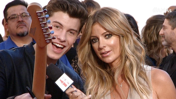 Shawn Mendes Red Carpet Interview - AMAs 2015