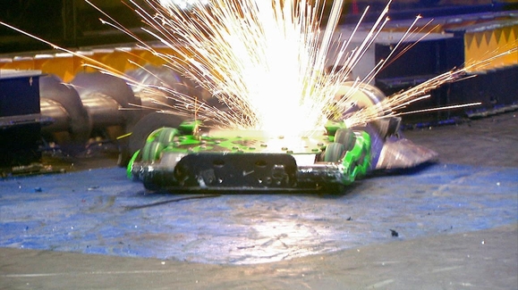 WATCH: Poison Arrow vs. Hypershock Video | BattleBots