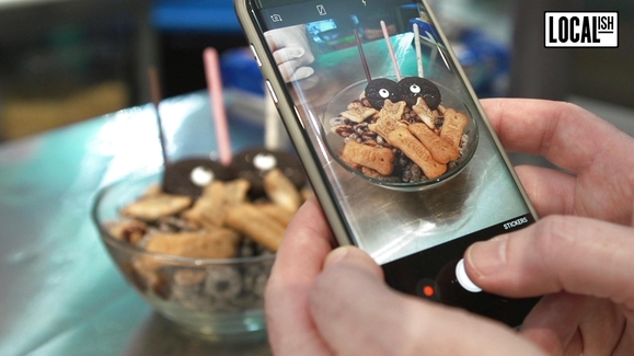 Watch Bite Size Season 1 Episode 26 Gizmo's Cereal Bar in Los Angeles Online