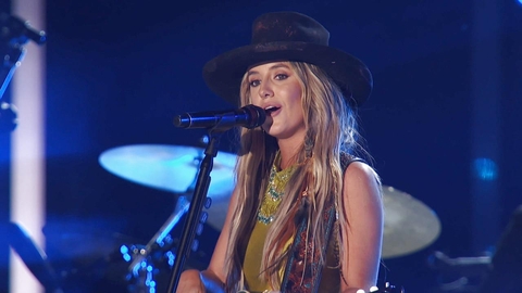 Lainey Wilson co-hosting, performing on 'CMA Fest' tonight, Movies/TV