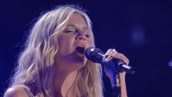 Kelsea Ballerini Performs Penthouse at CMA Fest 2024