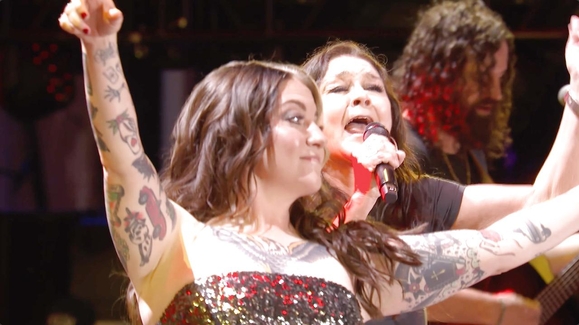 Ashley McBryde and Gretchen Wilson Perform Redneck Woman at CMA Fest 2024