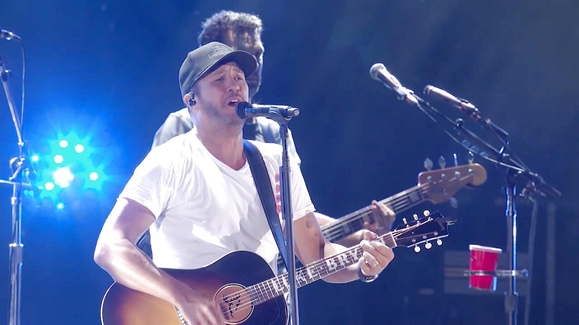 Luke Bryan Performs 'Country Song Came On' at CMA Fest 2025