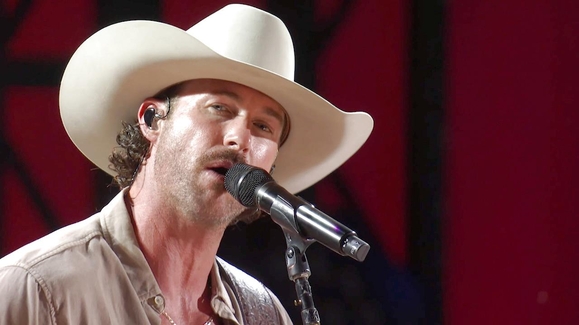 Riley Green Performs 'Worst Way' at CMA Fest 2025