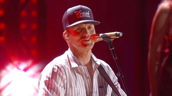Parker McCollum Performs 'What Kinda Man' at CMA Fest 2025