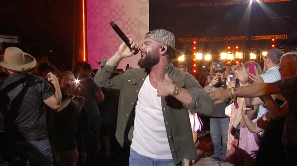 Dylan Scott Performs 'Country Till I Die' at CMA Fest 2025