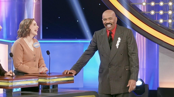 The Harlem Globetrotters vs. The Dallas Cowboys Cheerleaders and Bridget Everett vs. Vanessa Bayer