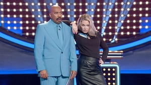 Watch celebrity family discount feud online free