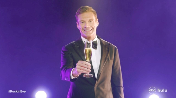 Dick Clark's New Year's Rockin' Eve with Ryan Seacrest - LIVE NEW YEAR'S EVE