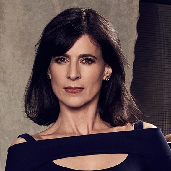 Perrey Reeves