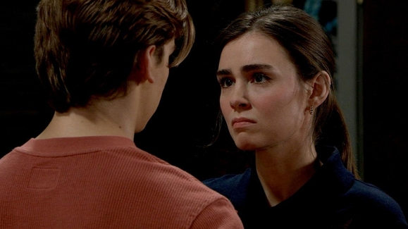 GH Sneak: Emma Tells Gio About Anna