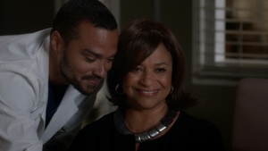 Watch Grey's Anatomy Season 13 Episode 01 Season 13 Premiere: Undo Online
