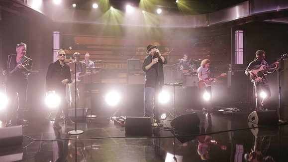 Blues Traveler and Gin Blossoms – Run Around/Hey Jealousy (Medley)