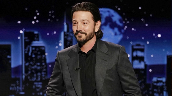 Guest Host Diego Luna on Fighting Authoritarianism and Guillermo's News for His Love Charlize Theron