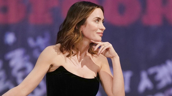 Emily Blunt on Friendship with Dwayne Johnson, Jimmy's 'Dodgy Tummy' and She Shows Does Amazing Accents