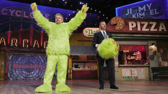 Matt Damon Forces His Way onto Kimmel in Brooklyn and Trump's Big Beautiful Shutdown Continues
