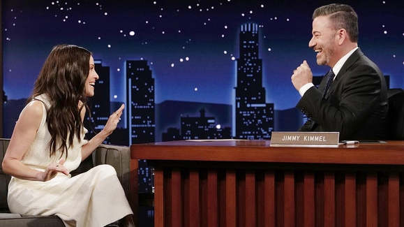 Jackie Tohn on Being Mean to Kristen Bell on Nobody Wants This and Her Hollywood Themed Bat Mitzvah