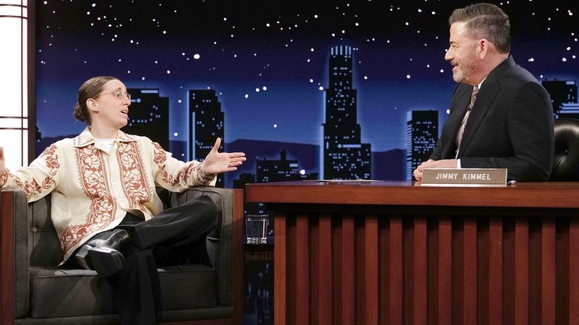 Robby Hoffman on Meeting Kamala Harris, Having Nine Siblings and John Mulaney Directing Her Special