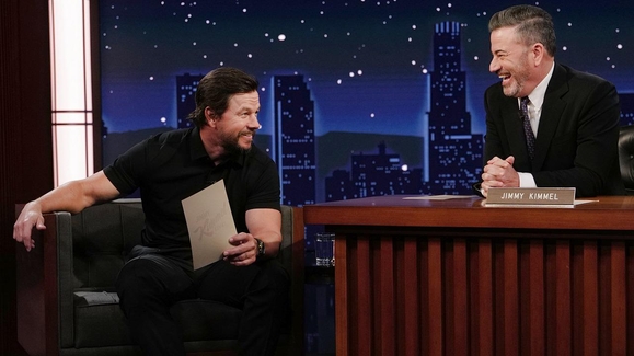 Mark Wahlberg on Bartending at His Daughter's College and He Guesses Which Pedestrians are from Boston