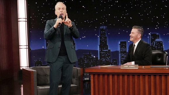 Bob Odenkirk on His Bucket List, Being a Chicago Sports Fan and He Sings About an Important Issue!