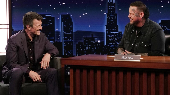 Nathan Fillion on Cop Thinking He Was Jason Bateman, Exclusive Clip from Lanterns and The Rookie