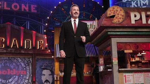 Jimmy Kimmel Throws Matt Damon Out, Trump Throws Lavish State Dinner and Jon Hamm Throws a Pothole Fit