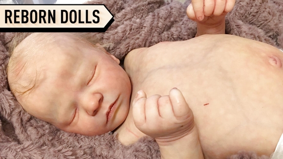 Teen Creates Lifelike Dolls by Hand