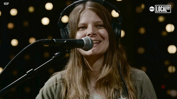 LGBTQ country music star is not afraid to stand out: OUTstanding with Jesse Tyler Ferguson