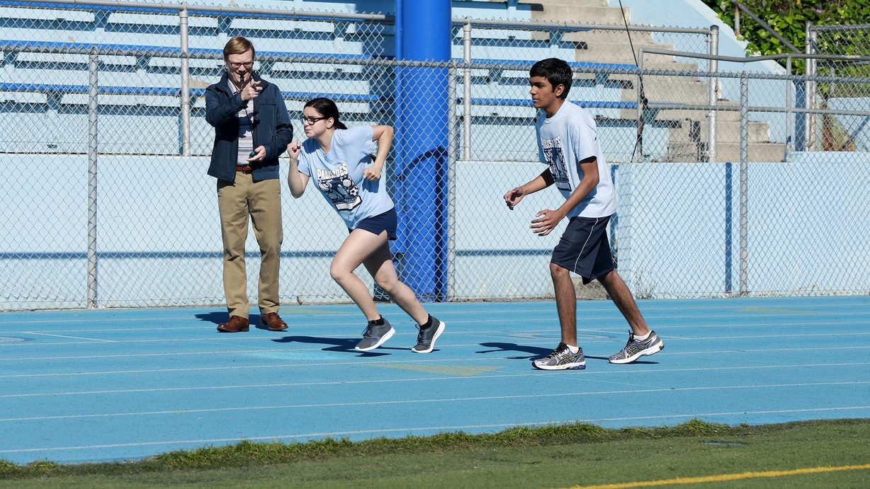 Watch Modern Family Season 6 Episode 22 Patriot Games Online