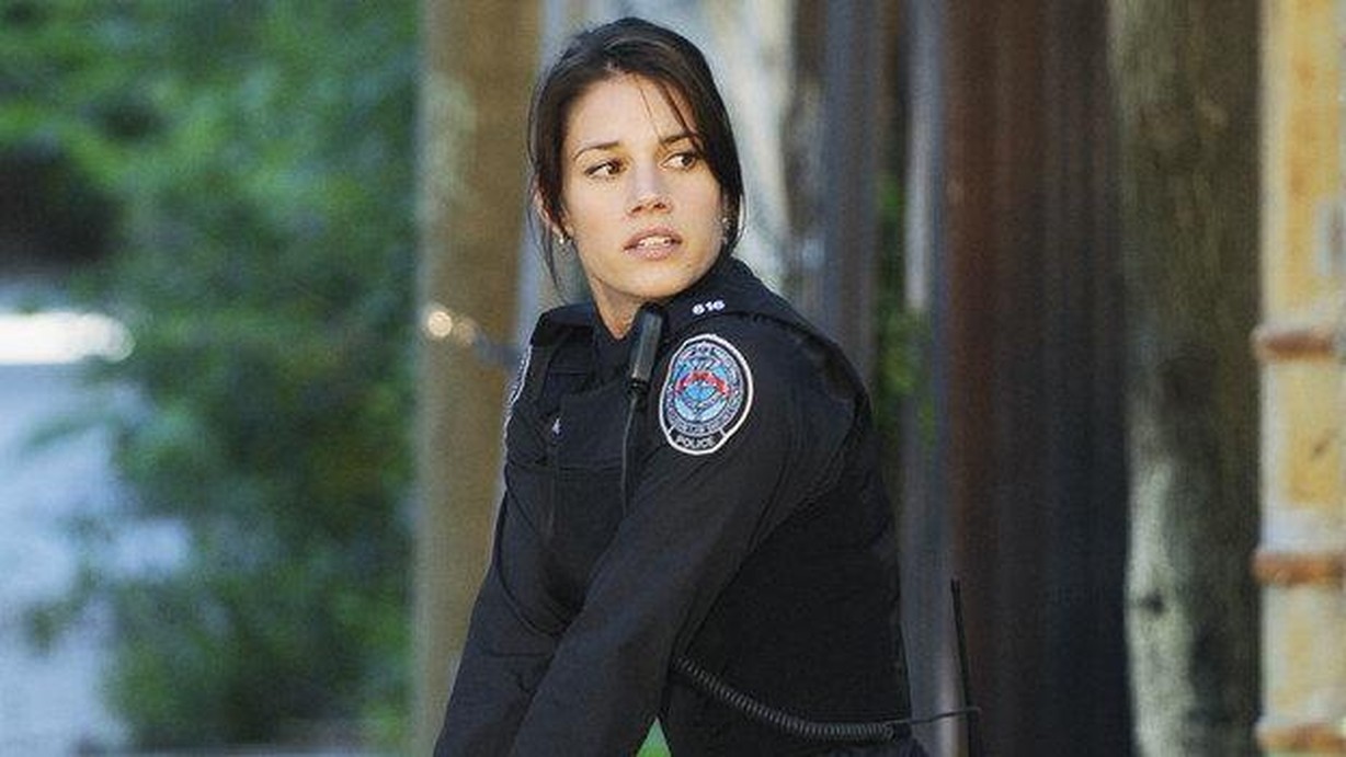 Watch Rookie Blue Season 1 Episode 01 Fresh Paint Online