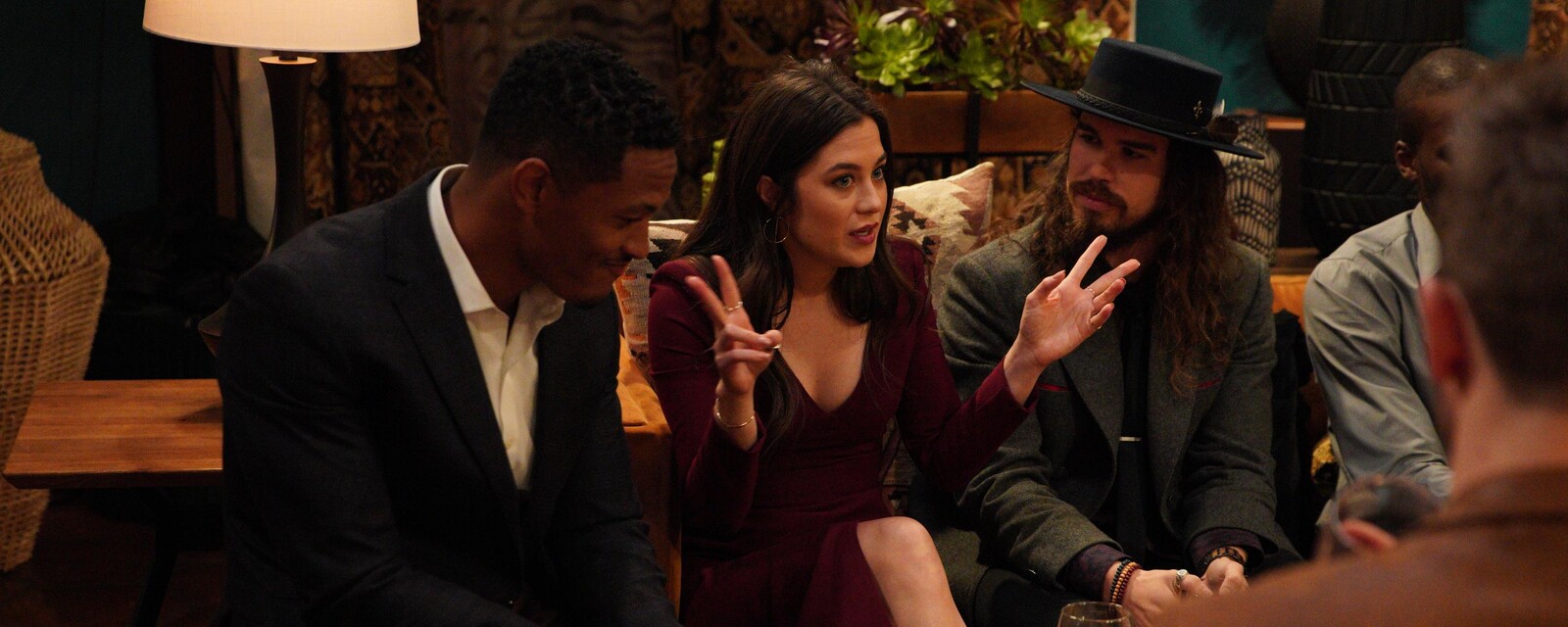 "The Bachelor Presents Listen to Your Heart" Premiere Recap Love(02)