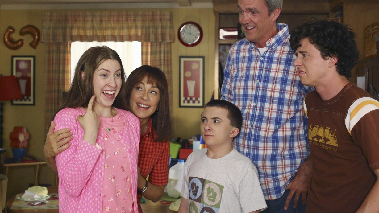 http://cdn1.edgedatg.com/aws/v2/abc/TheMiddle/episode/284550/5a7111f3ee1cab3a3ba0bc62670590f2/1228x691-Q90_5a7111f3ee1cab3a3ba0bc62670590f2.jpg