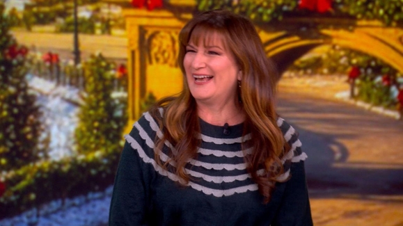 Ana Gasteyer returns to her musical roots with 'Sugar and Booze' holiday tour