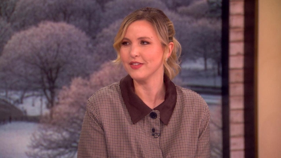 Taylor Tomlinson finds humor in faith and family in 'Prodigal Daughter'