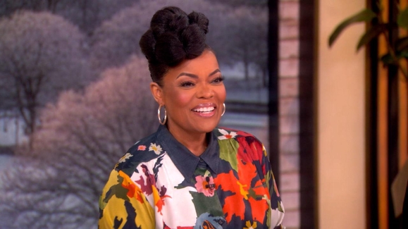 Yvette Nicole Brown talks married life and bringing the laughs in 'K Pops!'