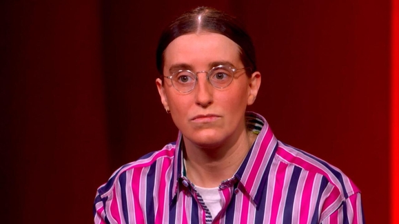 Robby Hoffman brings her sharp comedy to 'The View' stage