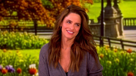 Amanda Peet opens up about her breast cancer journey and returning to the big screen